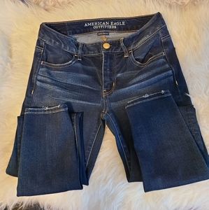American Eagle outfitters Size 6. (W1)